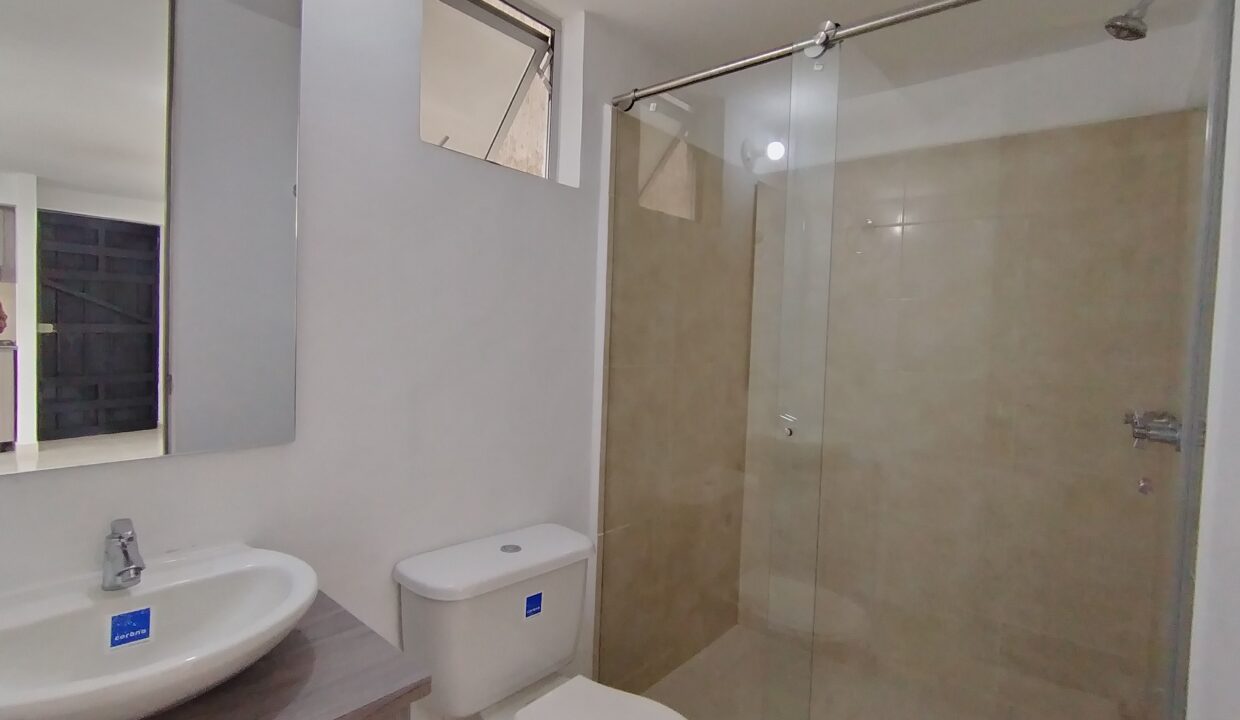Baño auxiliar Apartamento San Luis Rey