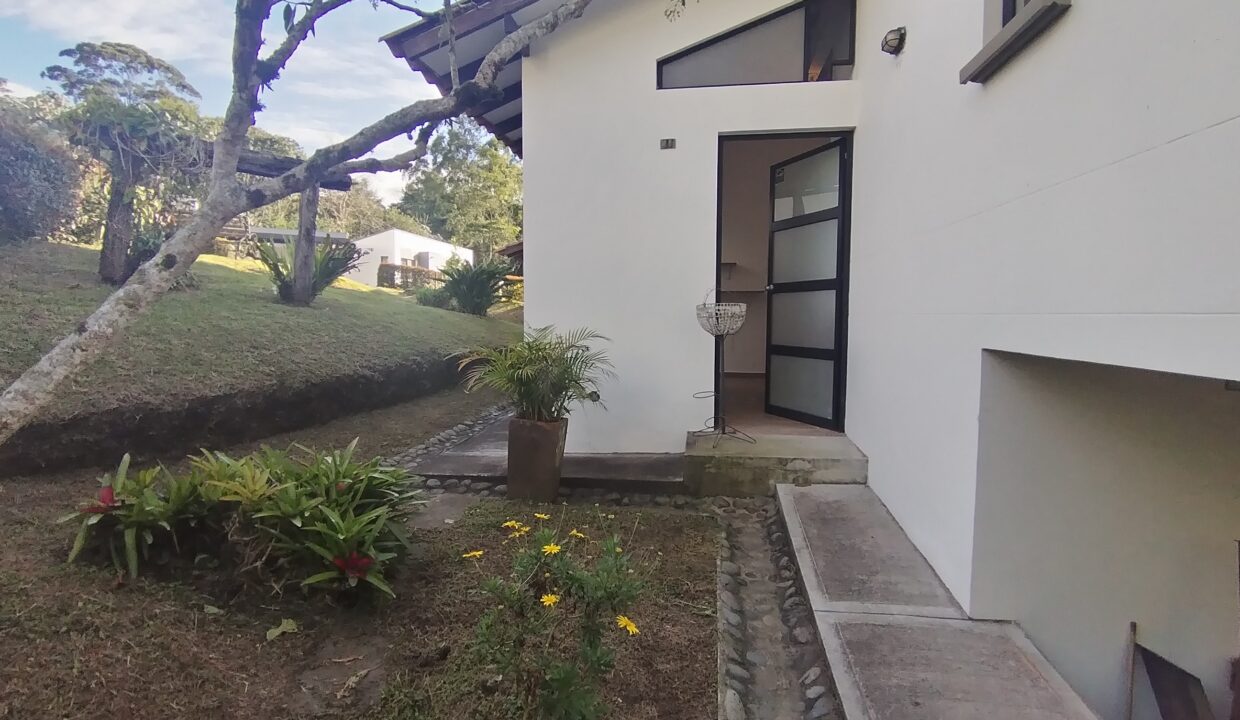 parte de afuera casa campestre circacia