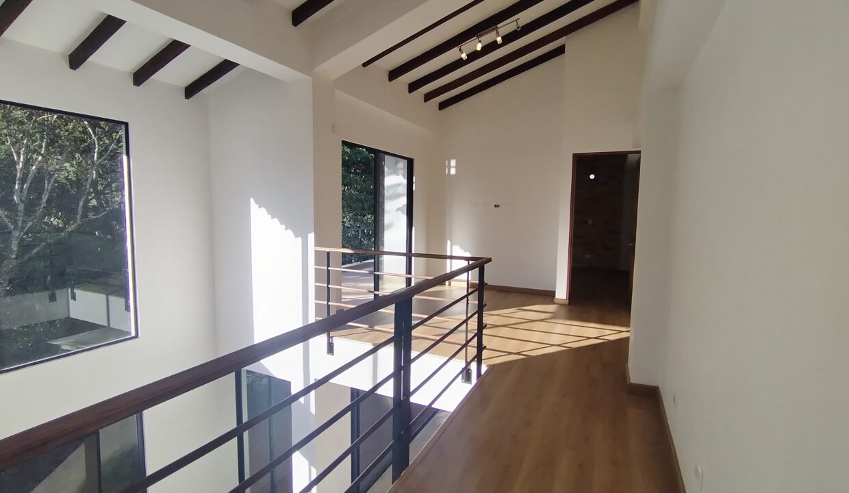 pasillo de la tarte de arriba de la casa