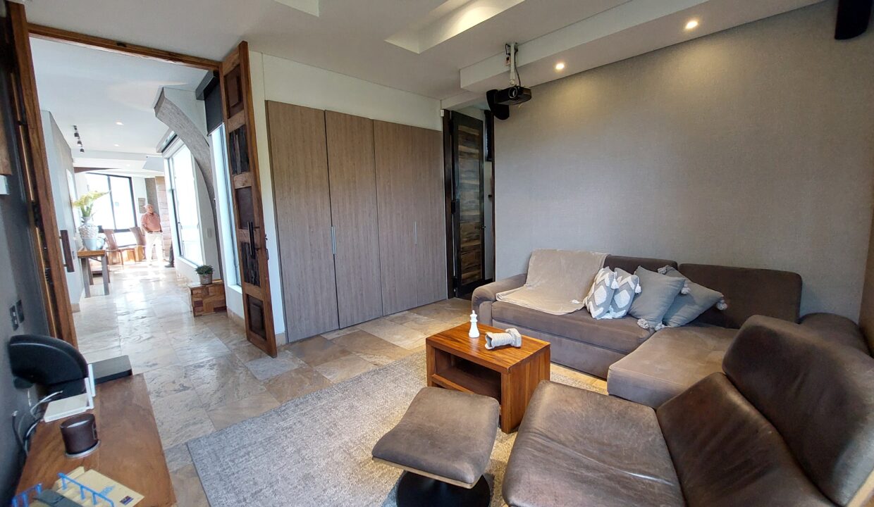 Sala de televisión en Casa Samarcanda